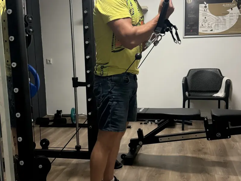 Edzés a teremben